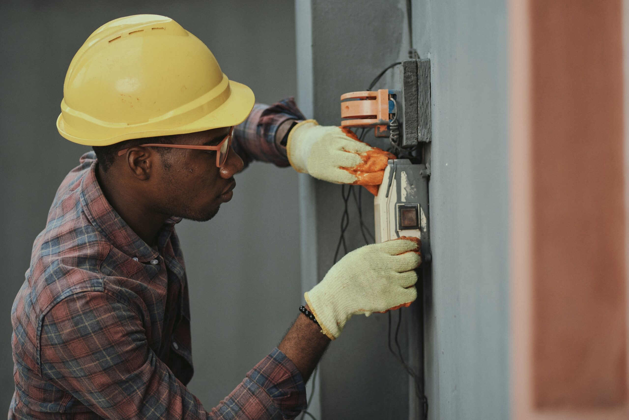 Commercial Electrician